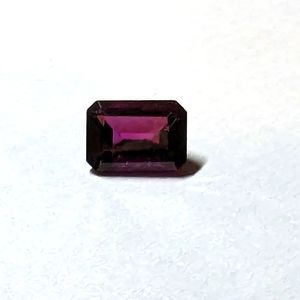 Price drop Exquisite 7x5 mm emerald cut rhodolite garnet